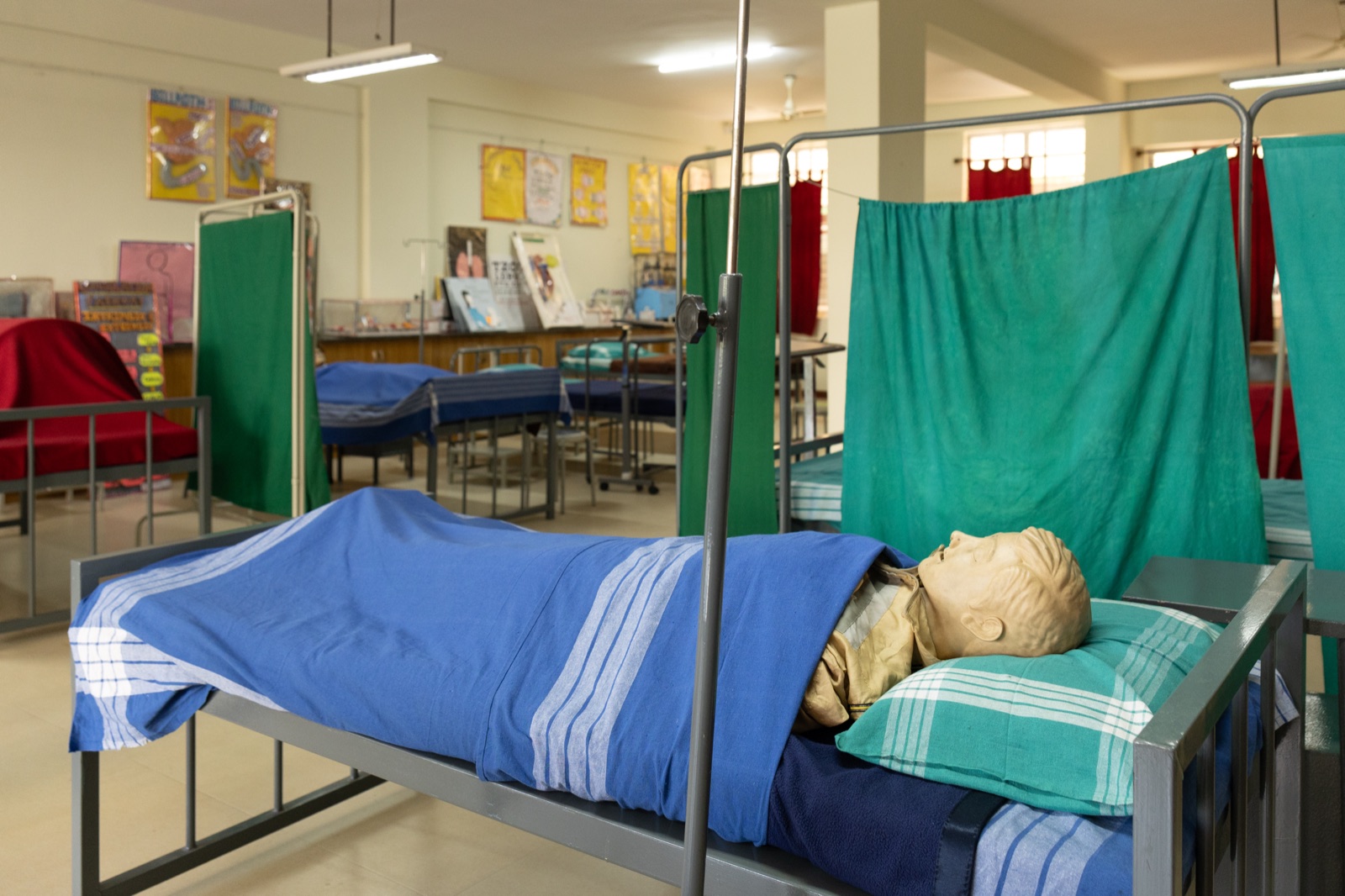 Clinical simulation bed used for supervised nursing procedure practice
