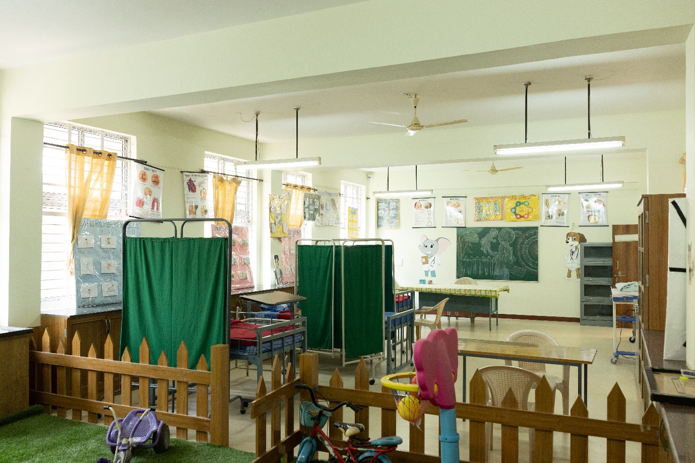 Pediatric nursing lab displays for child health education